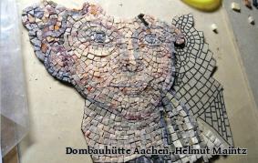 Halb gesetztes Köpfchen auf Papier; 2010 (Abb. 9).