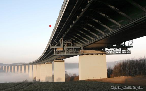 Brücken verbinden Menschen