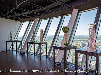 Ausstellung der Türme auf dem Rheinturm