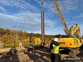 Studierende erkunden die Schleusen Rodde und Gleesen