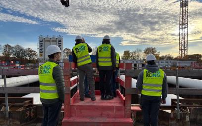 Studierende erkunden die Schleusen Rodde und Gleesen