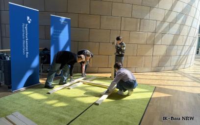 Ausprobieren statt zuschauen: Die IK-Bau NRW beim Girls’ &amp; Boys’ Day im Landtag