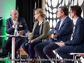 Podiumsdiskussion Pumpenraum 2026